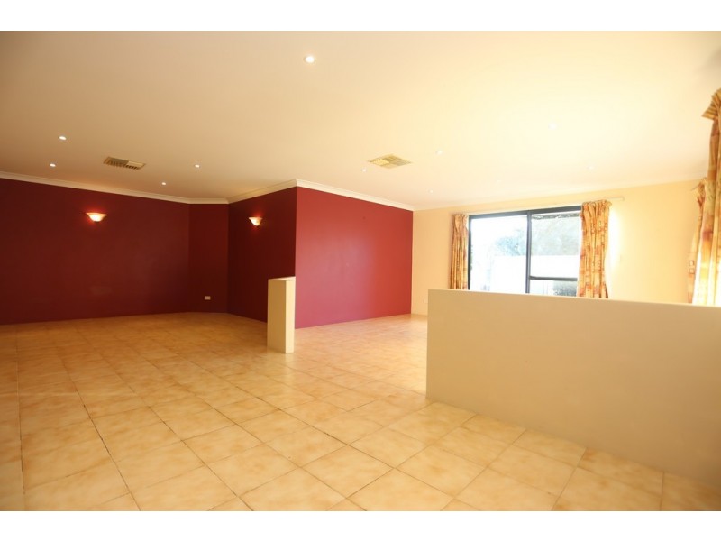 13 Canton Vista, Canning Vale WA 6155