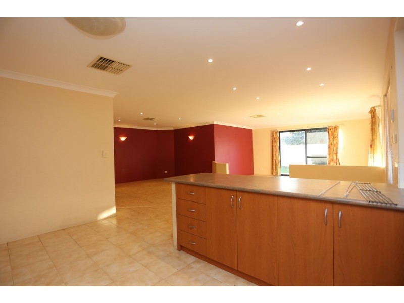 13 Canton Vista, Canning Vale WA 6155