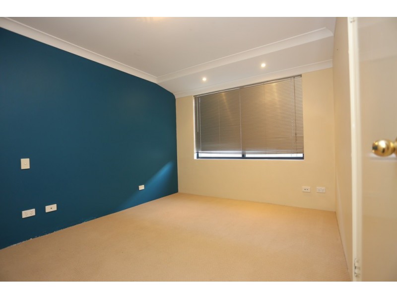 13 Canton Vista, Canning Vale WA 6155