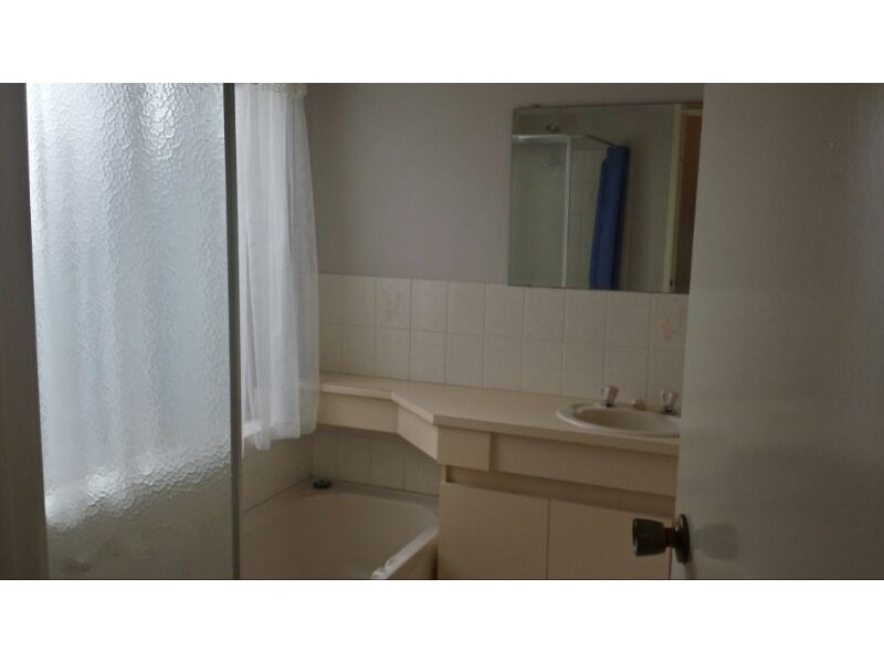 8 Brunswick Road, Thornlie WA 6108