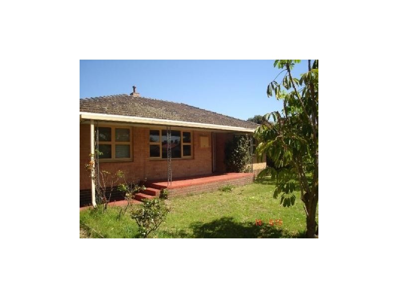 4 Herndon Close, East Cannington WA 6107