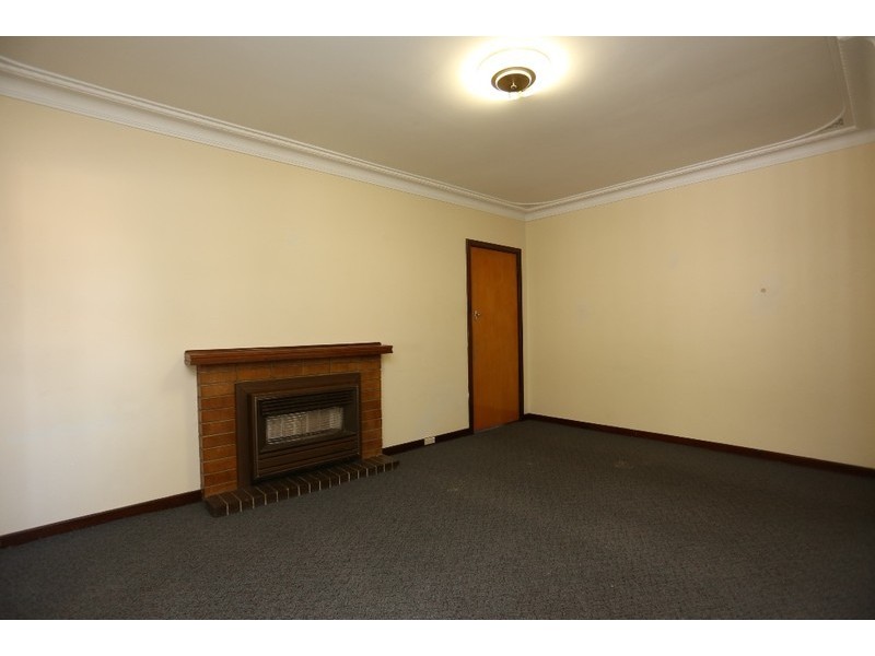 4 Herndon Close, East Cannington WA 6107
