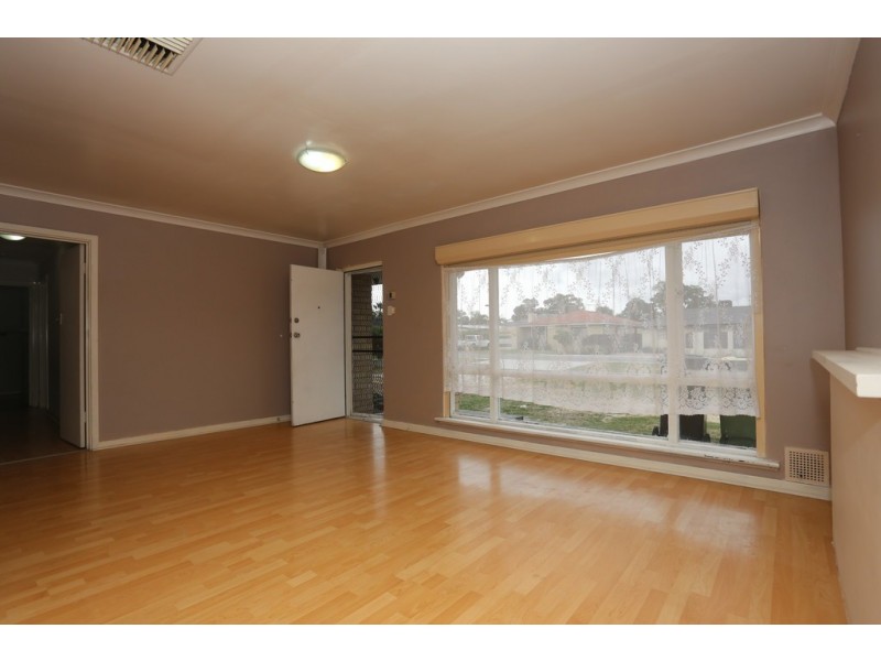 14 LOWTH RD, Beckenham WA 6107