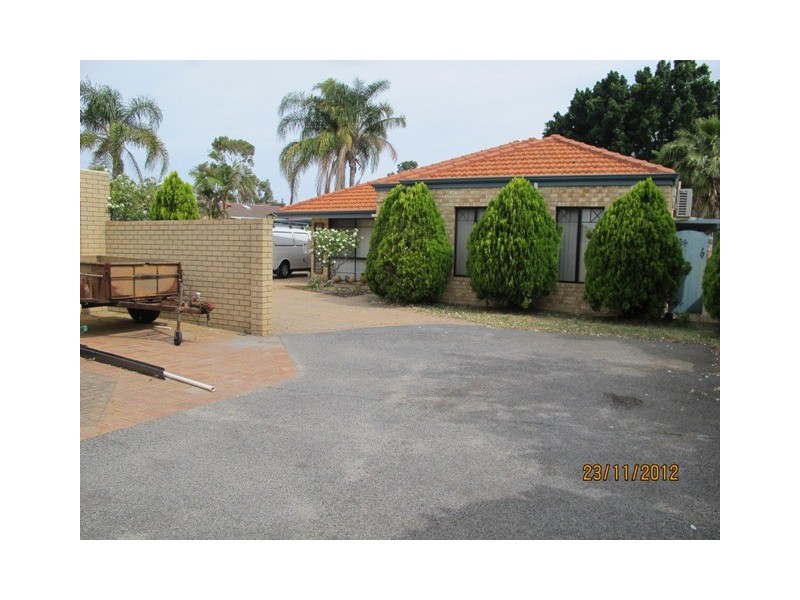 215 Corinthian Rd East, Riverton WA 6148