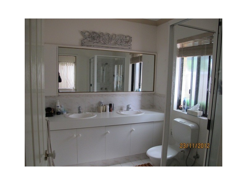 215 Corinthian Rd East, Riverton WA 6148