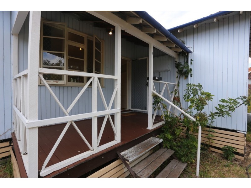 4 Indle Street, Willagee WA 6156