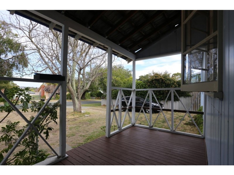 4 Indle Street, Willagee WA 6156