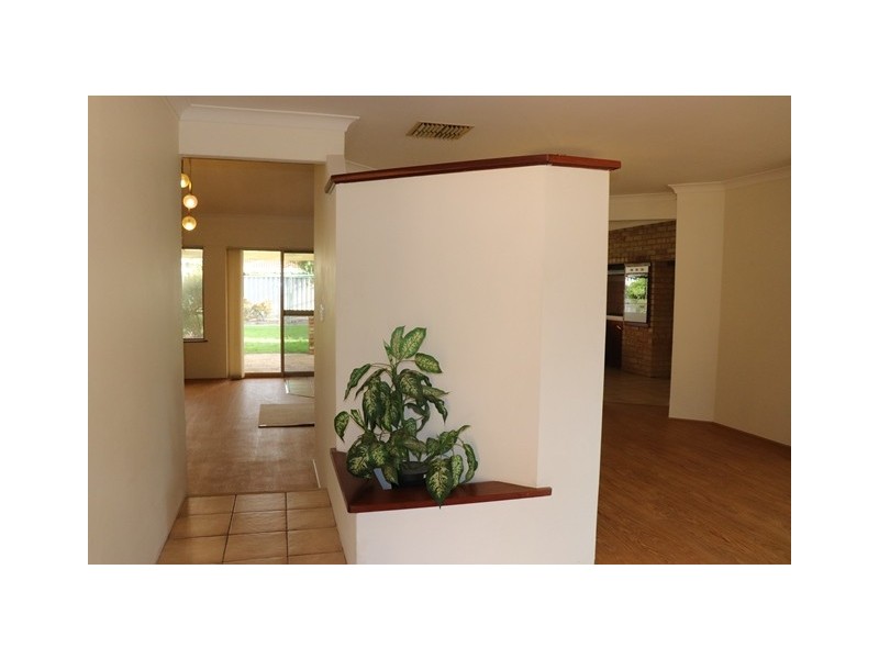 76 Farrington Road, Leeming WA 6149