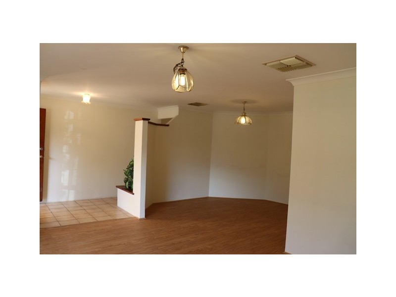 76 Farrington Road, Leeming WA 6149