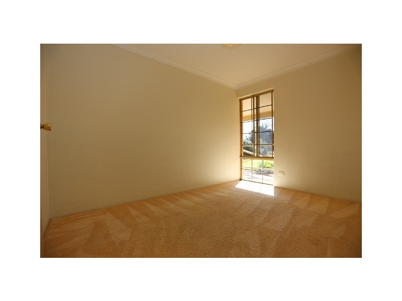 76 Farrington Road, Leeming WA 6149