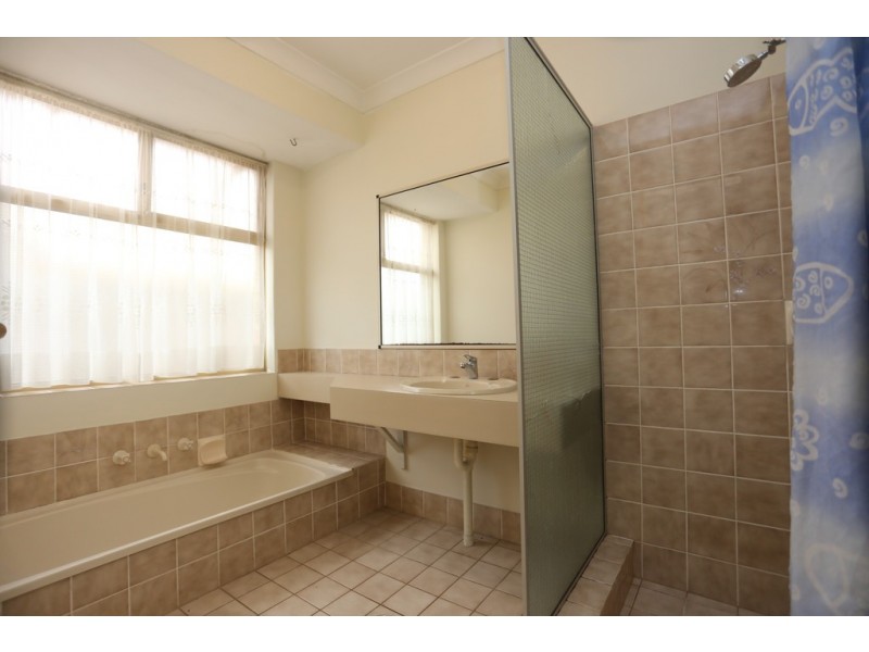 76 Farrington Road, Leeming WA 6149