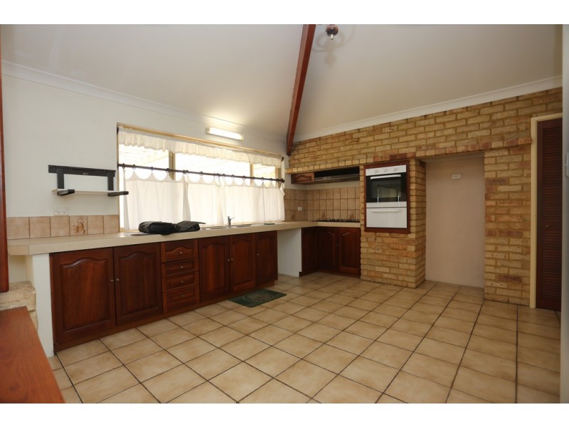 76 Farrington Road, Leeming WA 6149