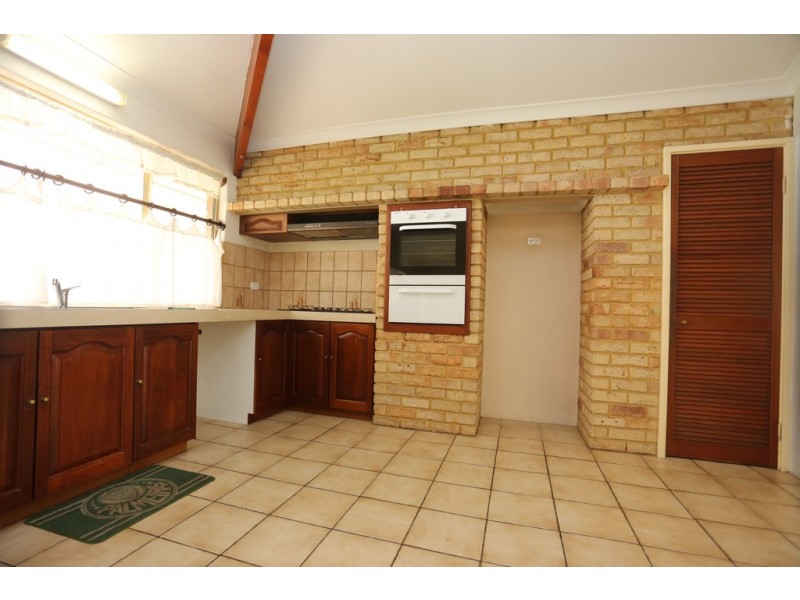 76 Farrington Road, Leeming WA 6149