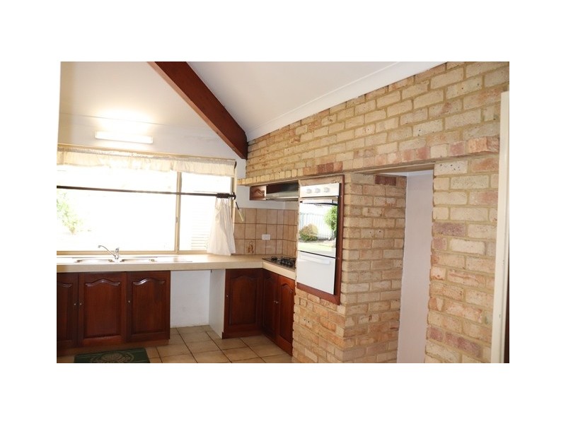 76 Farrington Road, Leeming WA 6149