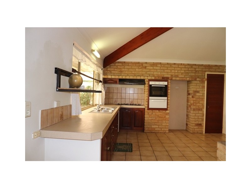 76 Farrington Road, Leeming WA 6149