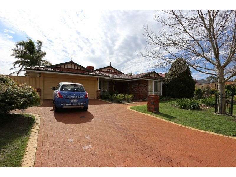 9 Sanctuary Avenue, Canning Vale WA 6155