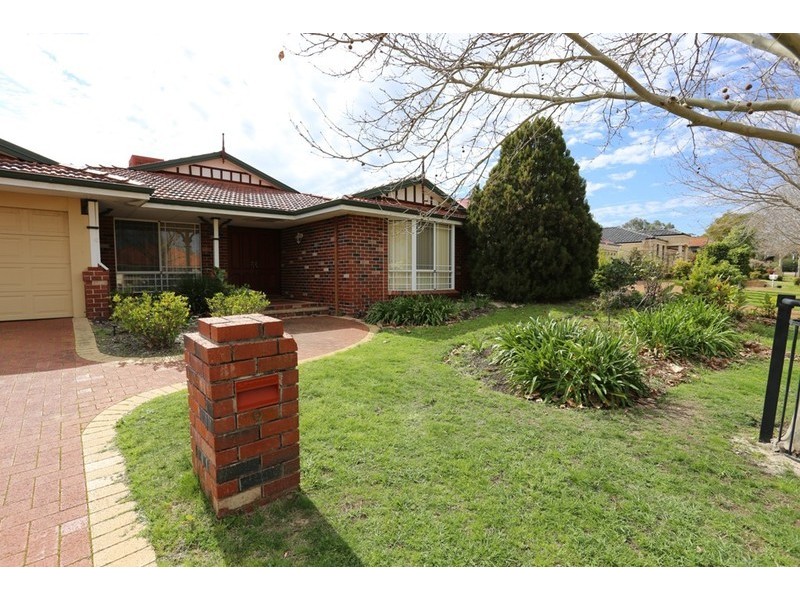 9 Sanctuary Avenue, Canning Vale WA 6155