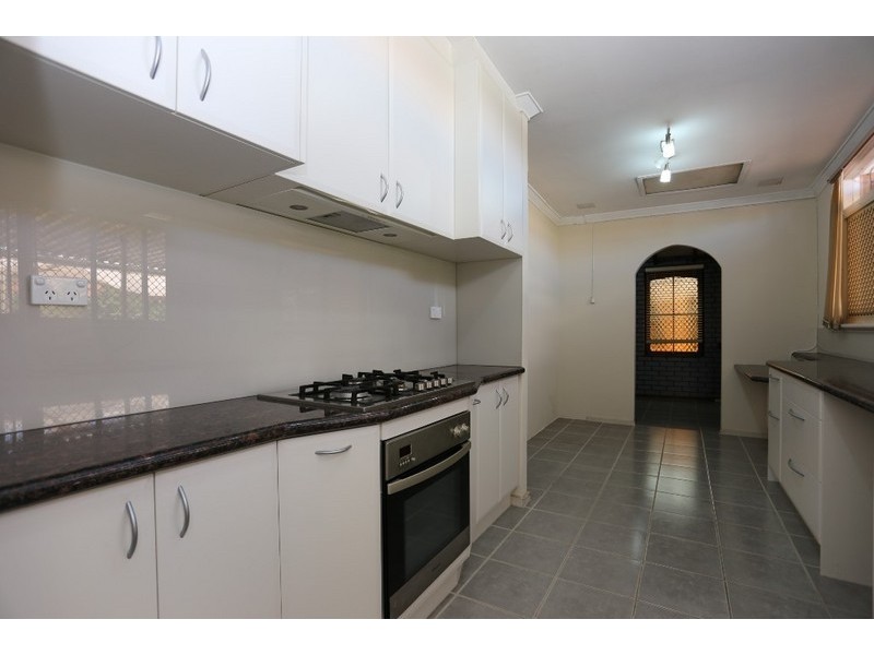 4 Clovelly Crescent, Lynwood WA 6147