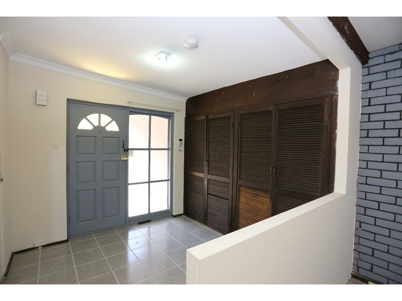 4 Clovelly Crescent, Lynwood WA 6147