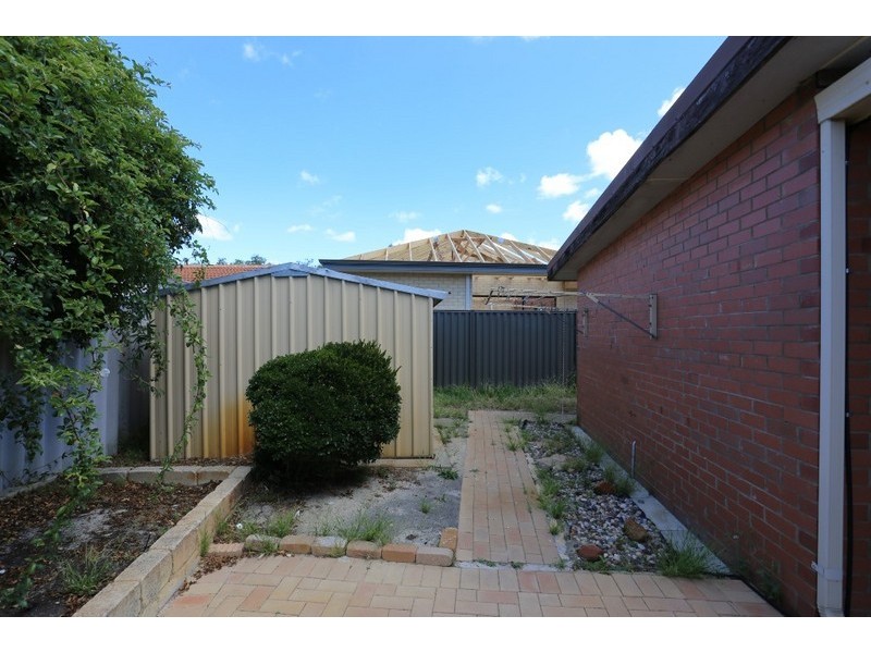 4 Clovelly Crescent, Lynwood WA 6147