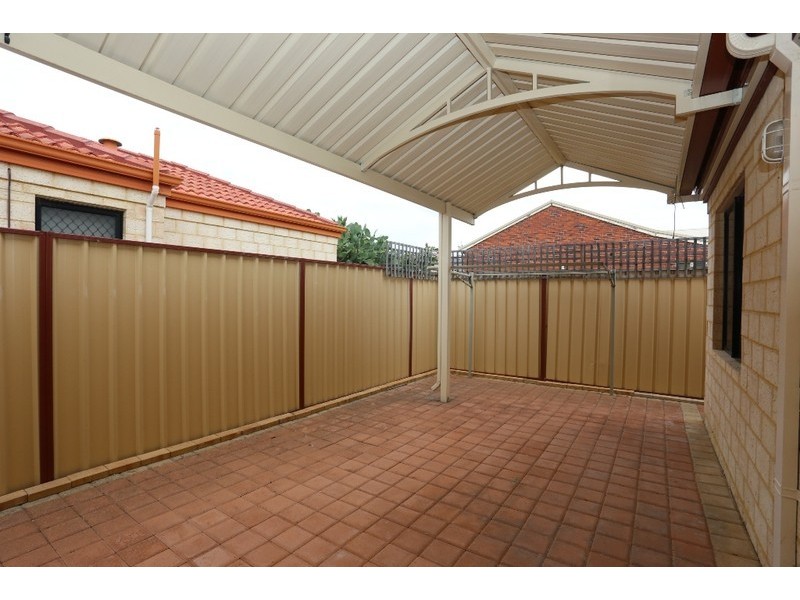 7/161 Sevenoaks Street, Cannington WA 6107