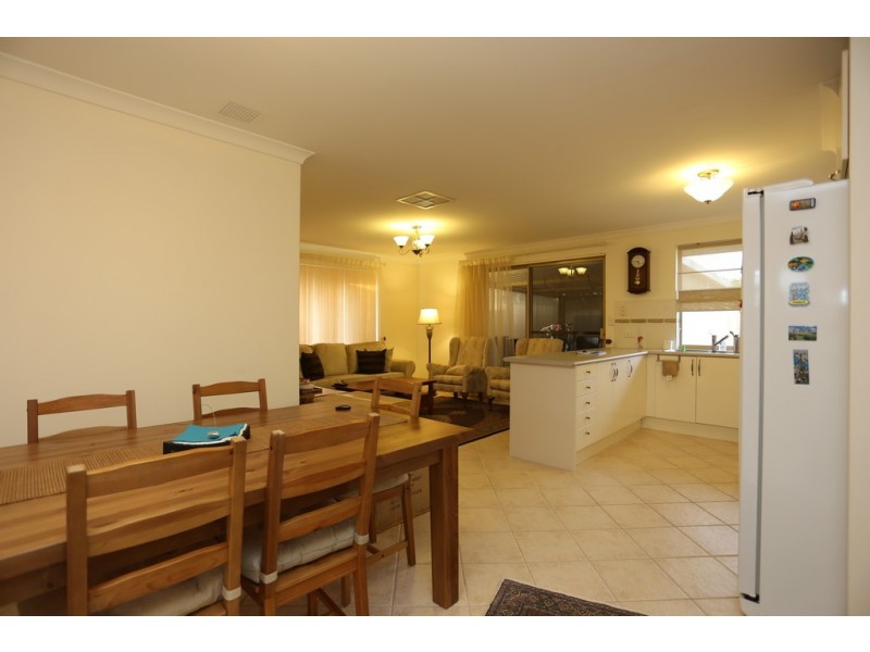 3 Wavel Avenue, Riverton WA 6148