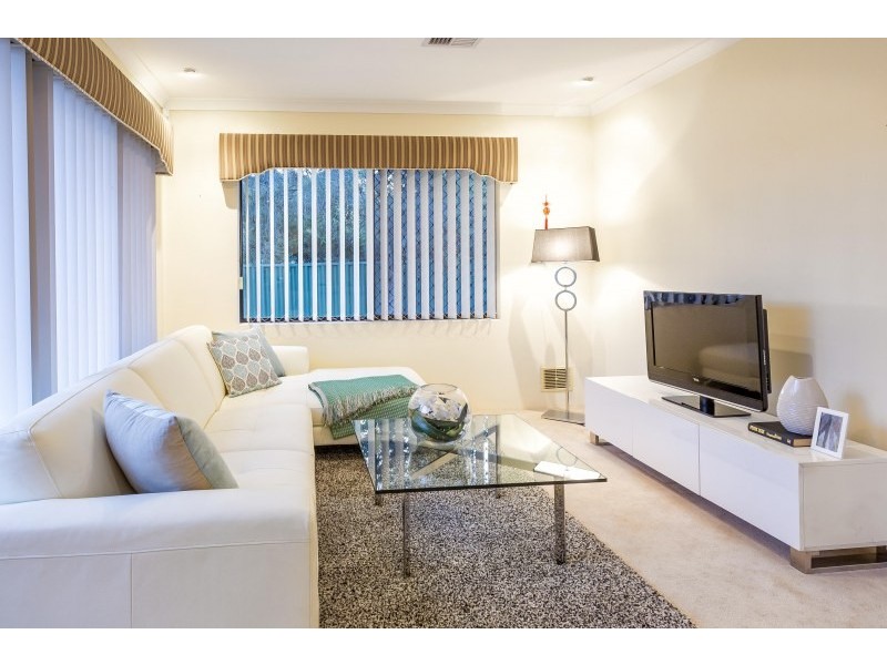 15 Killaloe Place, Waterford WA 6152