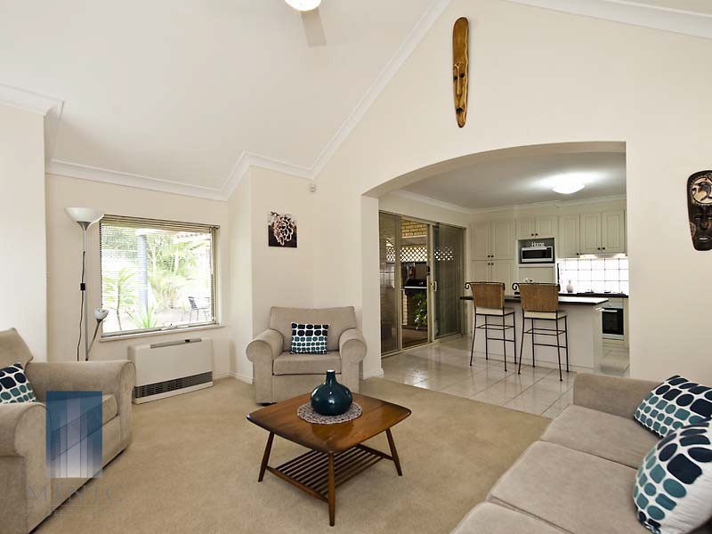 4 Hidcote Nook, Canning Vale WA 6155