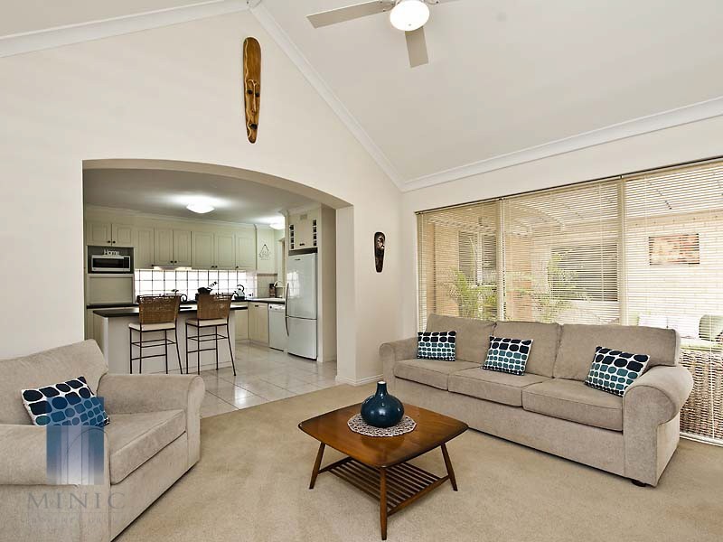 4 Hidcote Nook, Canning Vale WA 6155