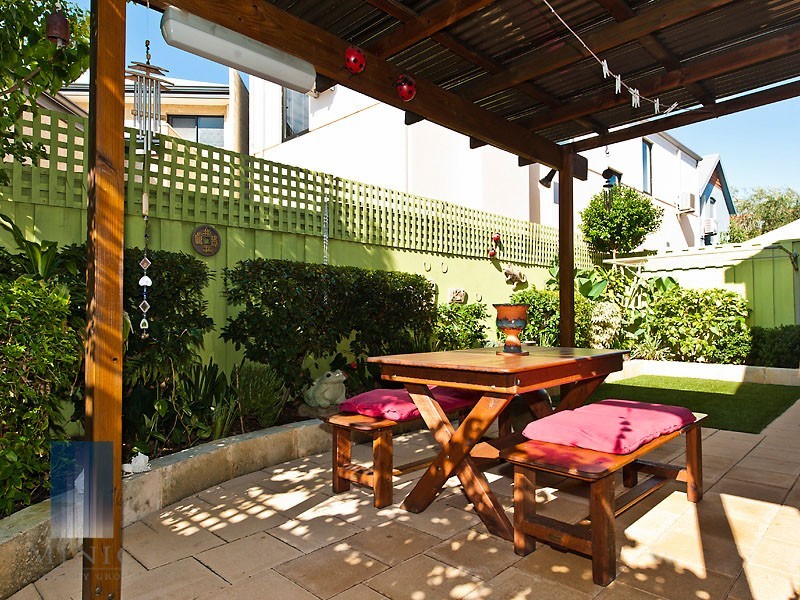 33 Burns Street, North Fremantle WA 6159