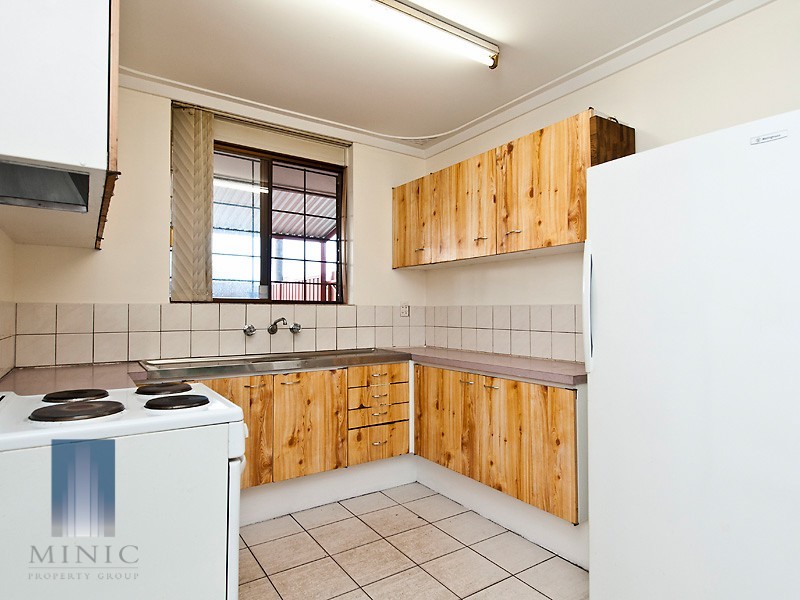 72 Lester Drive, Thornlie WA 6108