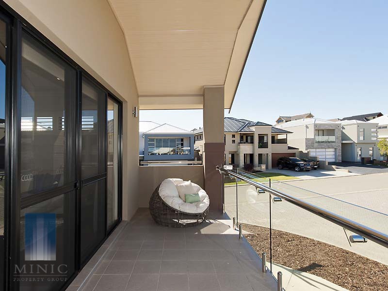 9 Cambria Link, North Coogee WA 6163