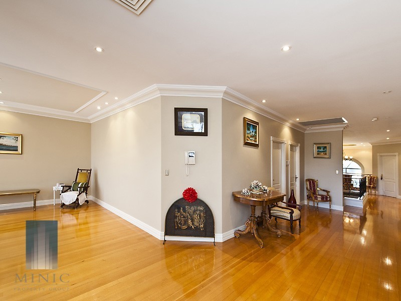 26 Crossman Pass, Salter Point WA 6152