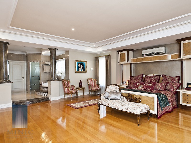 26 Crossman Pass, Salter Point WA 6152