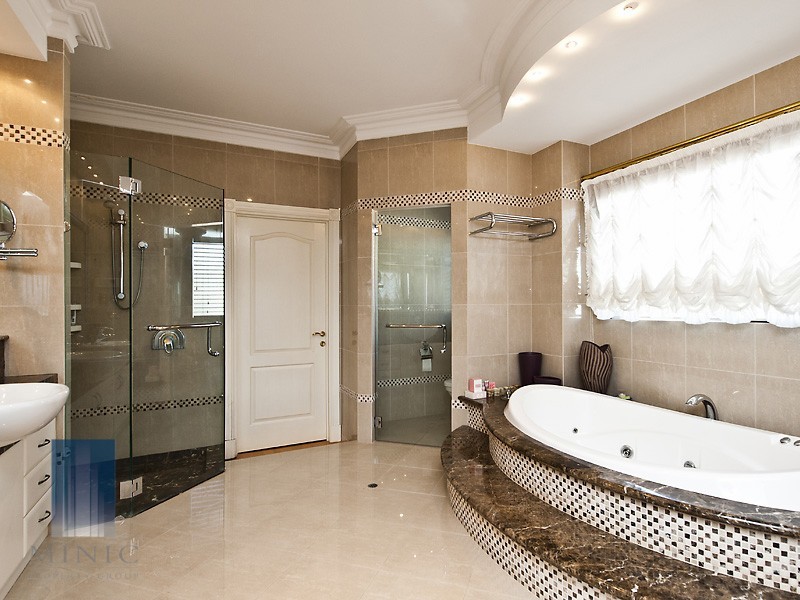 26 Crossman Pass, Salter Point WA 6152