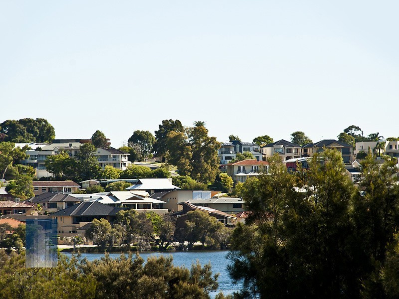 26 Crossman Pass, Salter Point WA 6152