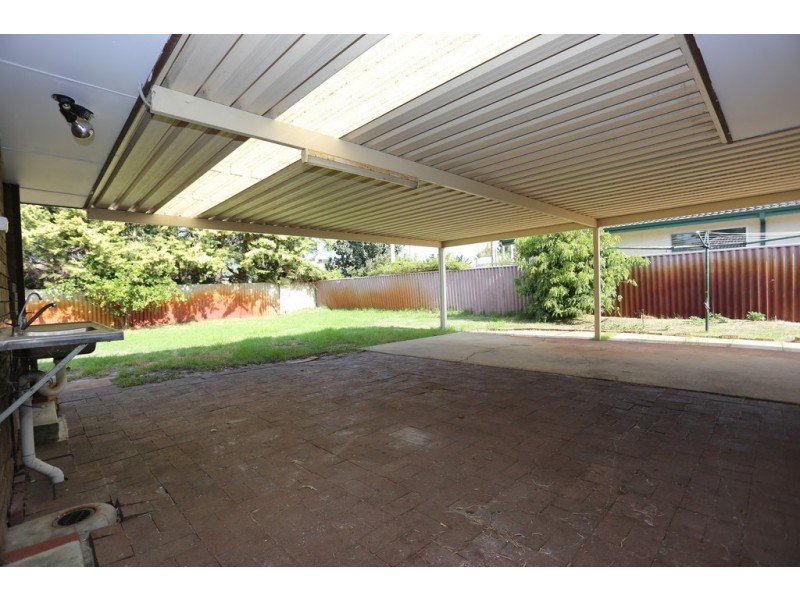 56 Periwinkle Way, Parkwood WA 6147