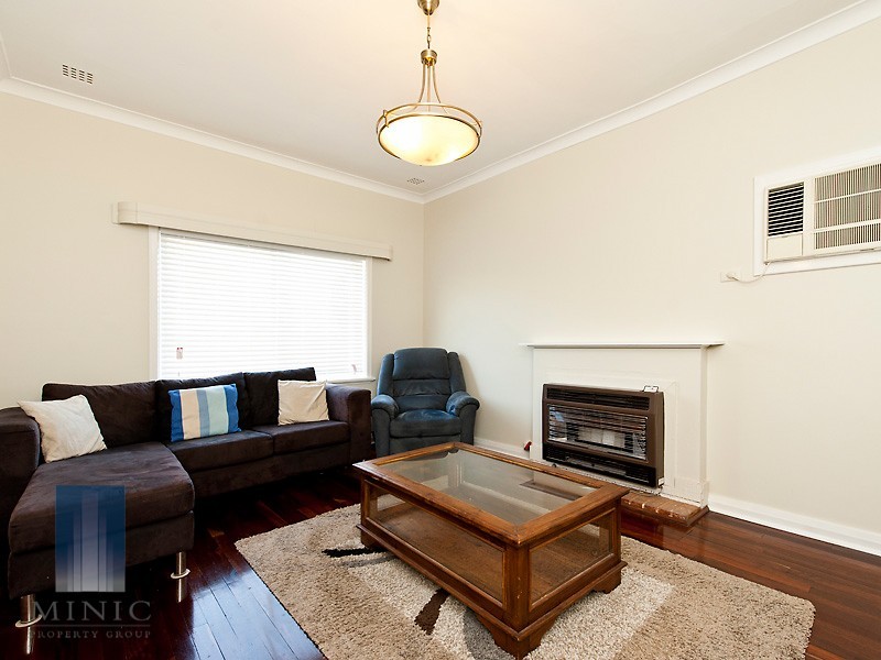 144 Samson Street, White Gum Valley WA 6162