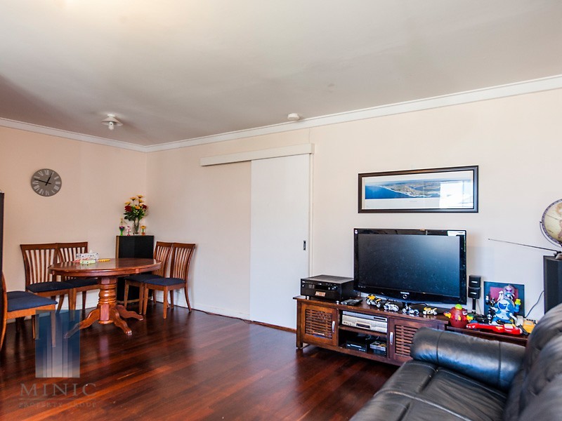 25 Langham Garden, Wilson WA 6107