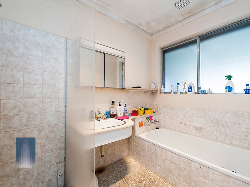 25 Langham Garden, Wilson WA 6107