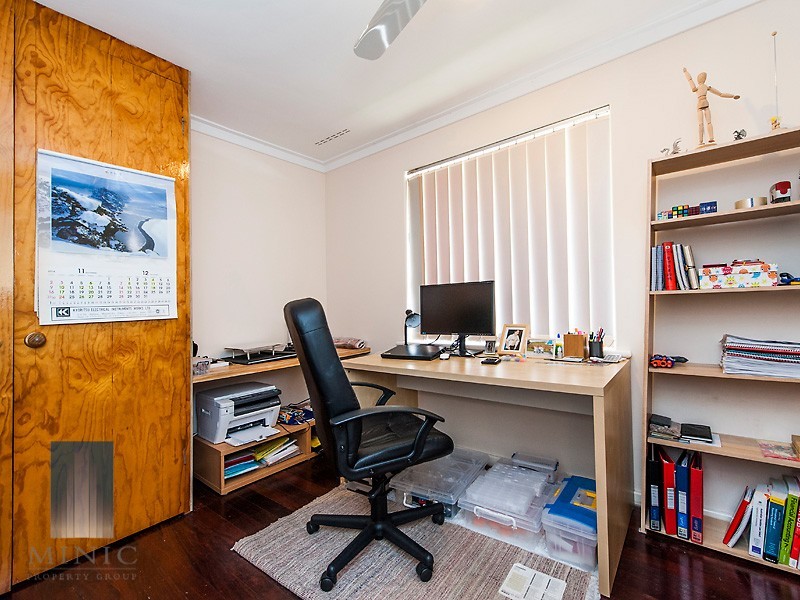 25 Langham Garden, Wilson WA 6107