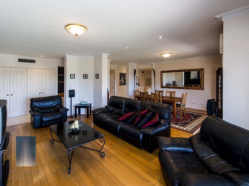 26B Rossmoyne Drive, Rossmoyne WA 6148