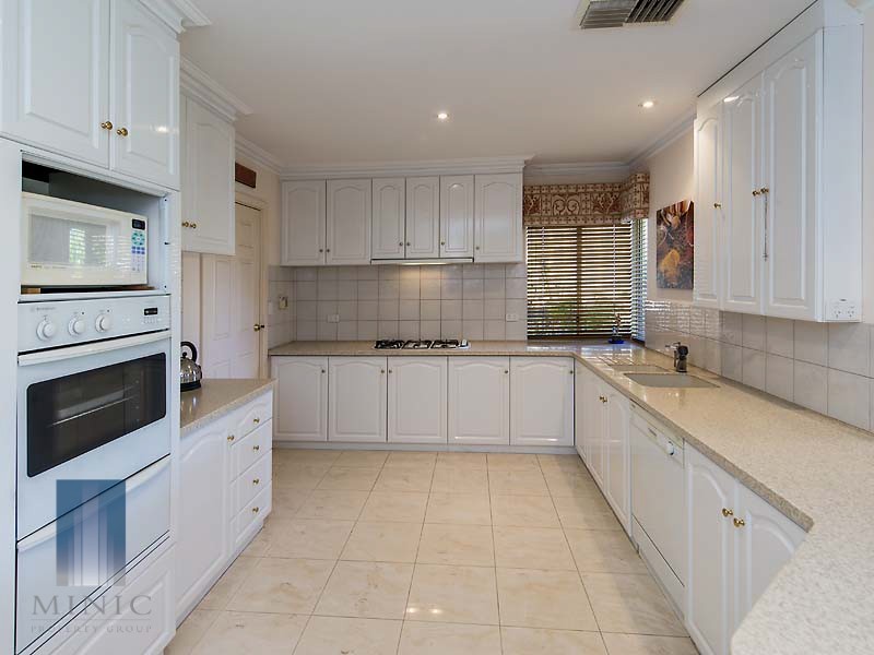 26B Rossmoyne Drive, Rossmoyne WA 6148