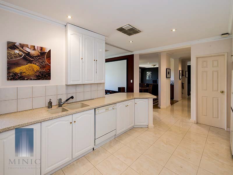 26B Rossmoyne Drive, Rossmoyne WA 6148