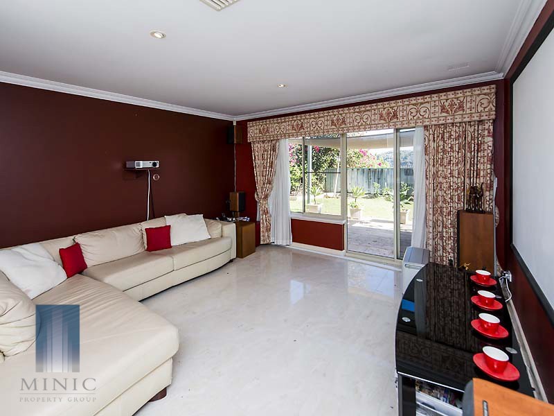 26B Rossmoyne Drive, Rossmoyne WA 6148