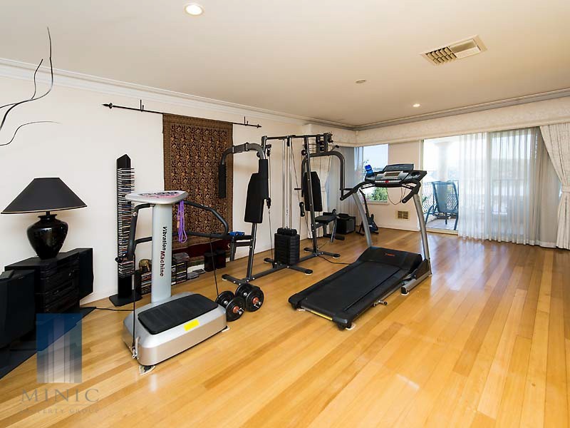 26B Rossmoyne Drive, Rossmoyne WA 6148