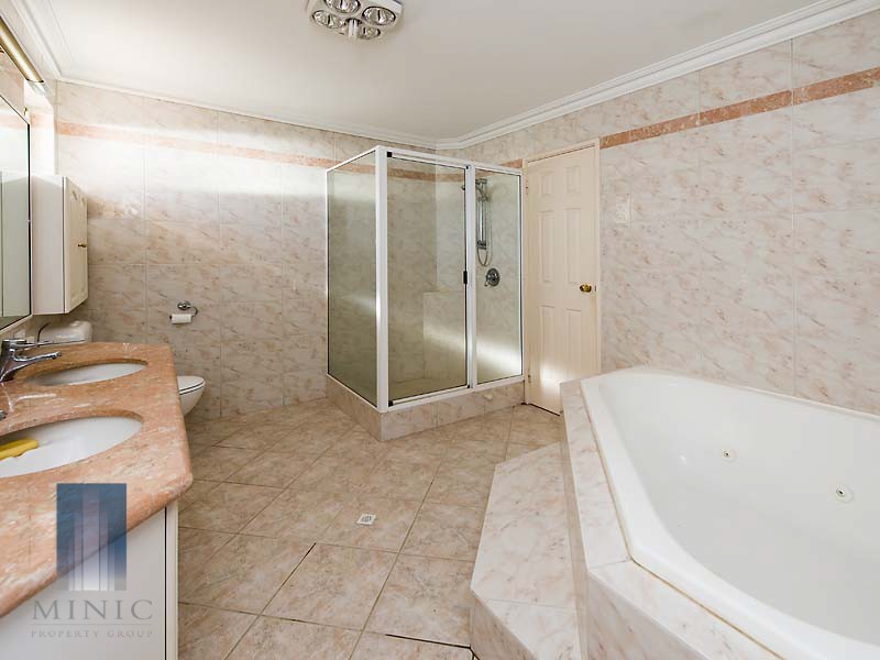 26B Rossmoyne Drive, Rossmoyne WA 6148