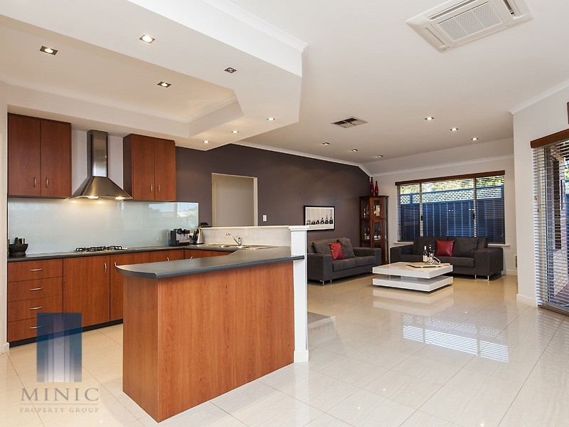 78A Parklands Square, Riverton WA 6148