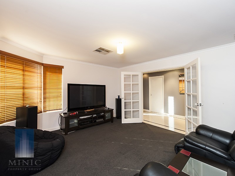 78A Parklands Square, Riverton WA 6148