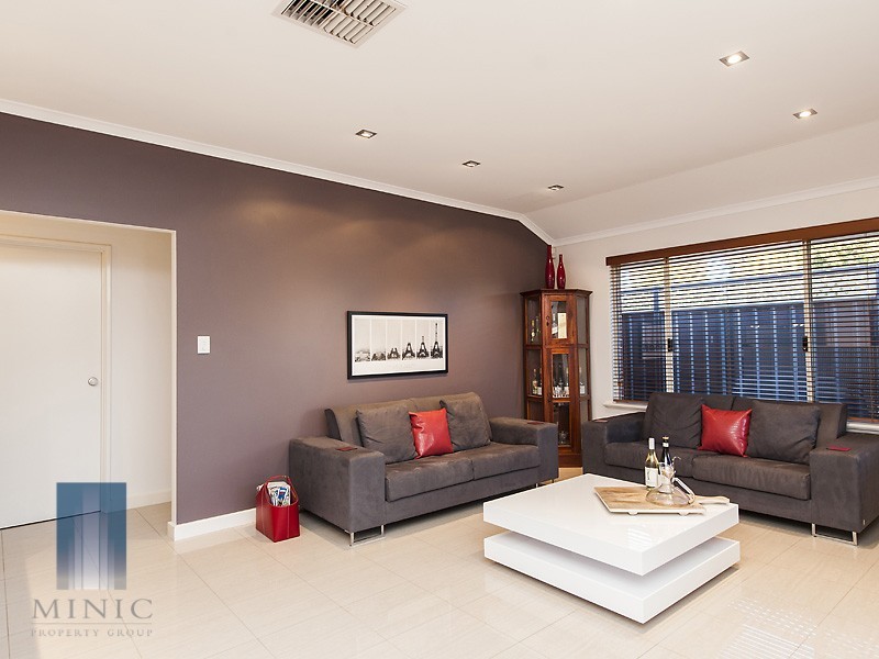 78A Parklands Square, Riverton WA 6148